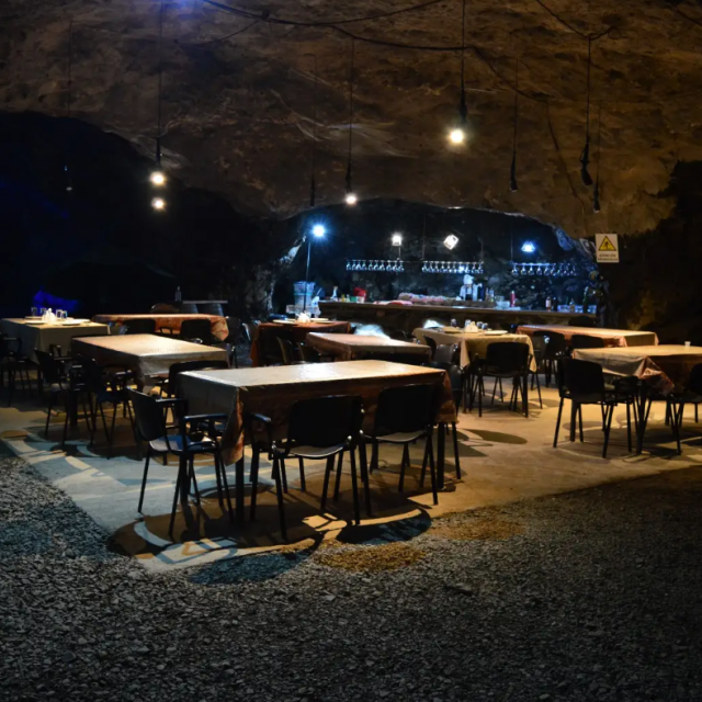 Primer Restaurante Subterraneo del Ururguay